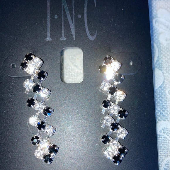 I N C NWOT st pierced earrings w/post & blk and clear movable rhinestones $20 - Picture 2 of 3
